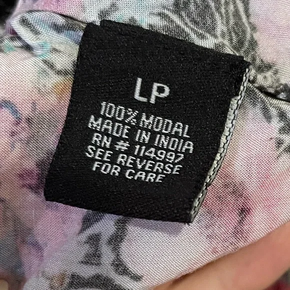 Tolani Collection Black/Pink Floral Boho Geometric Tunic/Poncho. Rayon. Size LP - Picture 8 of 8